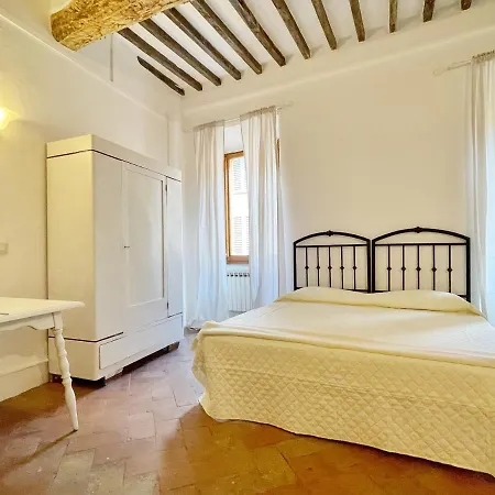 In Centro Storico E Terme A 5 Minuti Apartment *